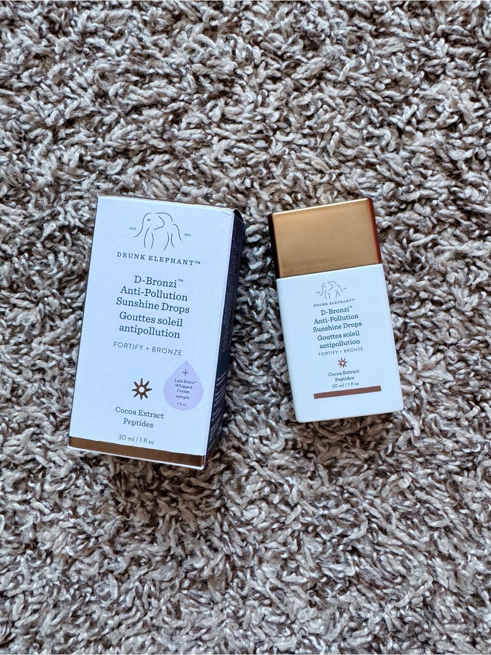 Drunk Elephant White and Gold D-Bronzi Sunshine Drops